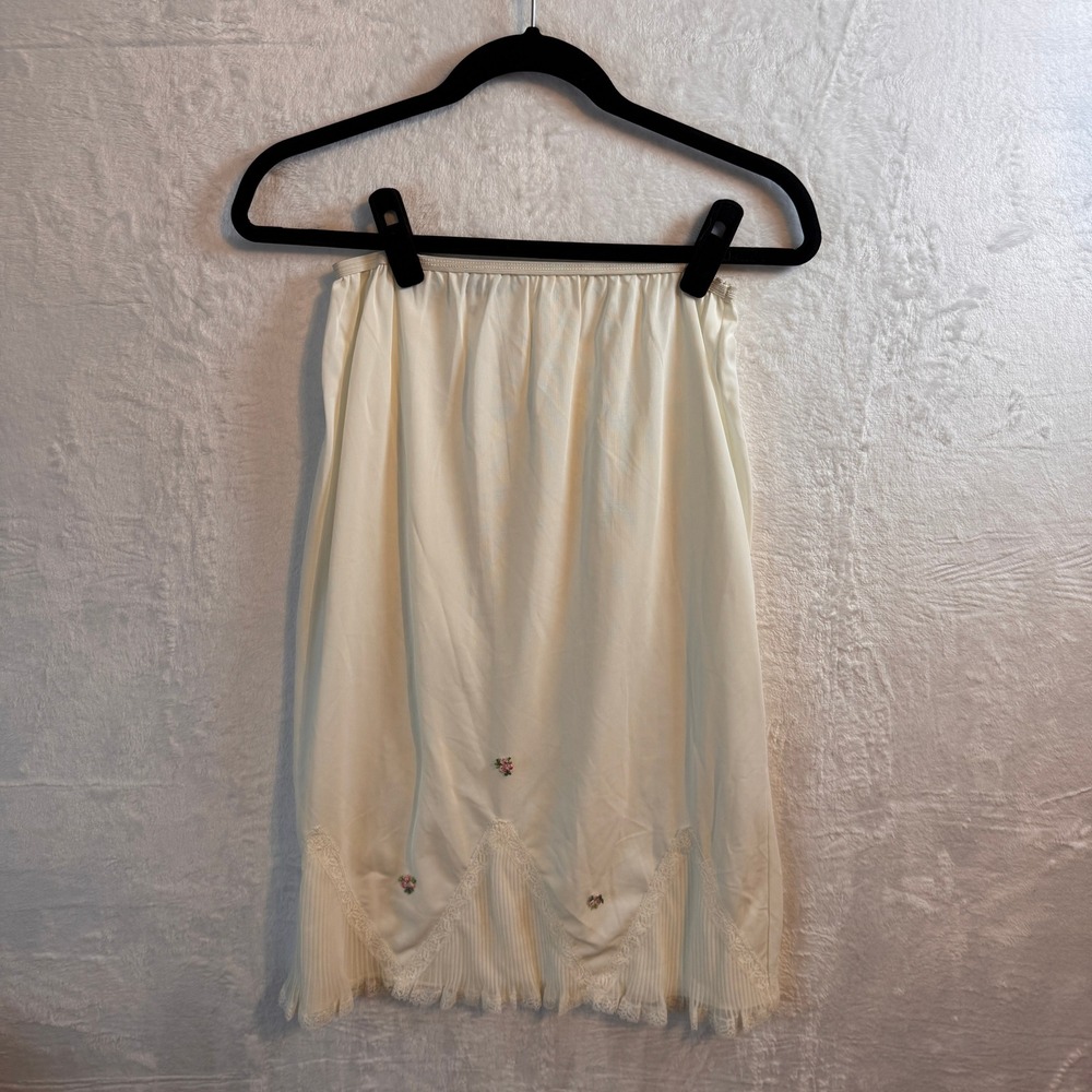 CAROL‎ BRENT Lingerie Slip Vintage Cream Floral Lace Trim Nylon Vintage SZ L